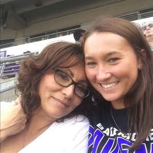 Meet your Posher, Eve